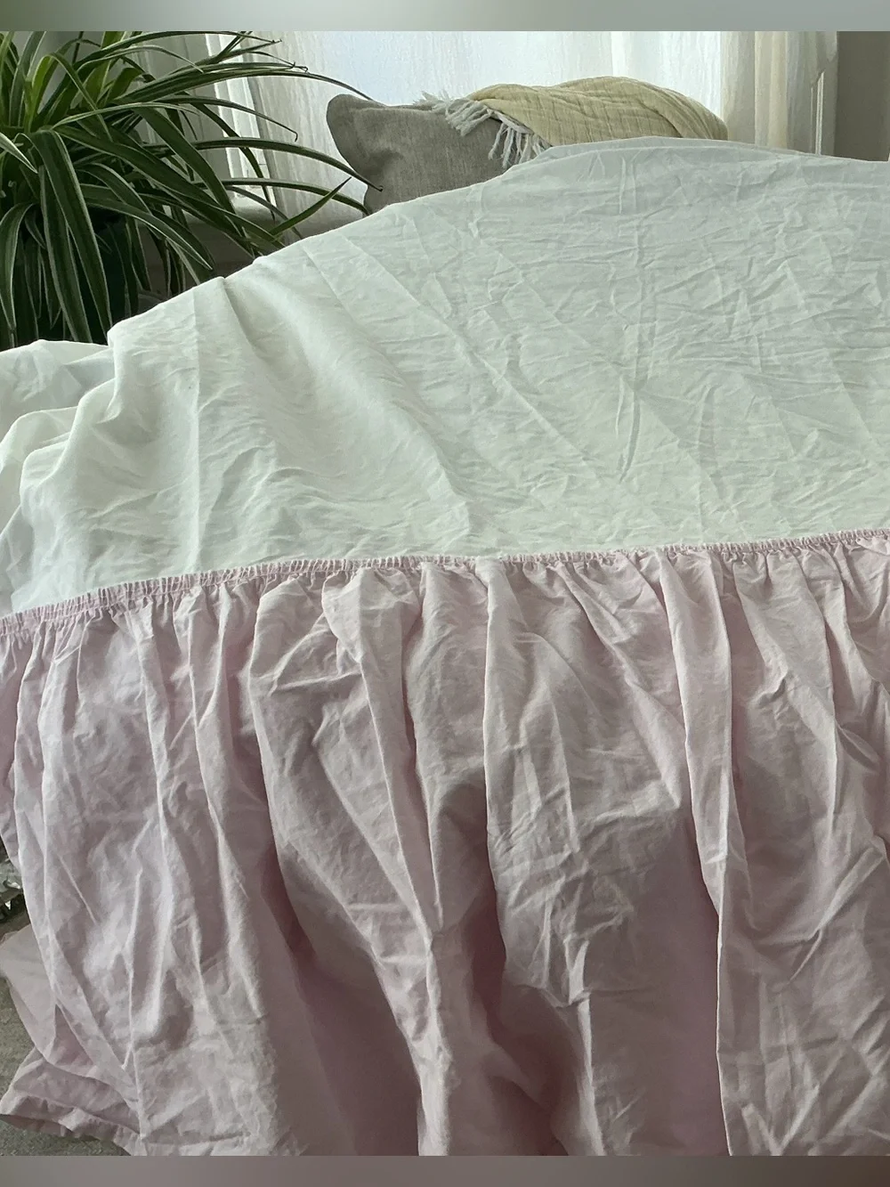 NWOT Simply Shabby Chic Ruffled Bedskirt